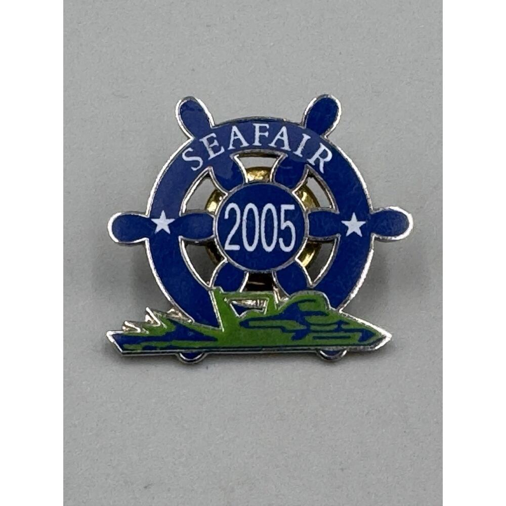 Vintage 2005 Seafair Skipper Hydro Race Boat Steering Wheel Lapel Pin